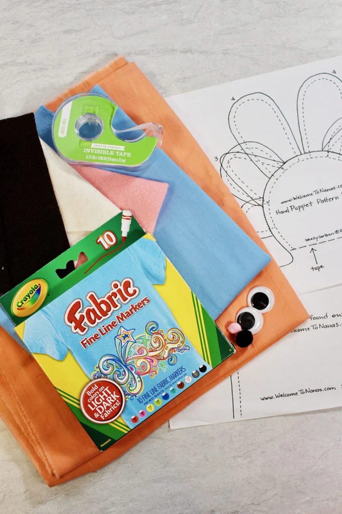 Crie uma cópia do modelo de costura gratuita para fantoches de mão DIY para crianças. | Welcome to Nana's #WelcometoNanas #Hand #Puppet #Free #Sewing #Pattern #Kids #Craft #DIY