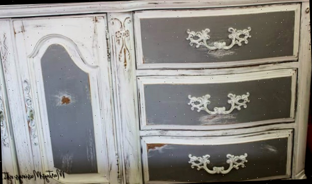 Baú desgastado em cinza e branco