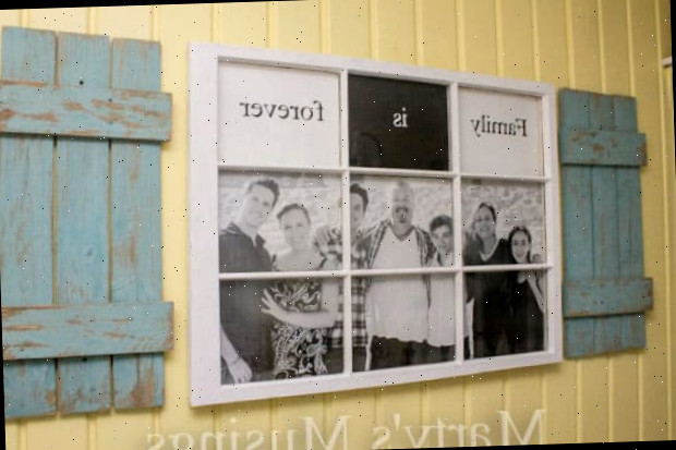 Moldura de Foto de Janela Antiga