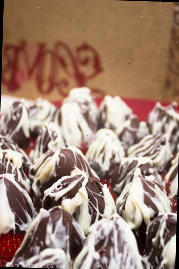 Morangos cobertos com chocolate de Marty's Musings