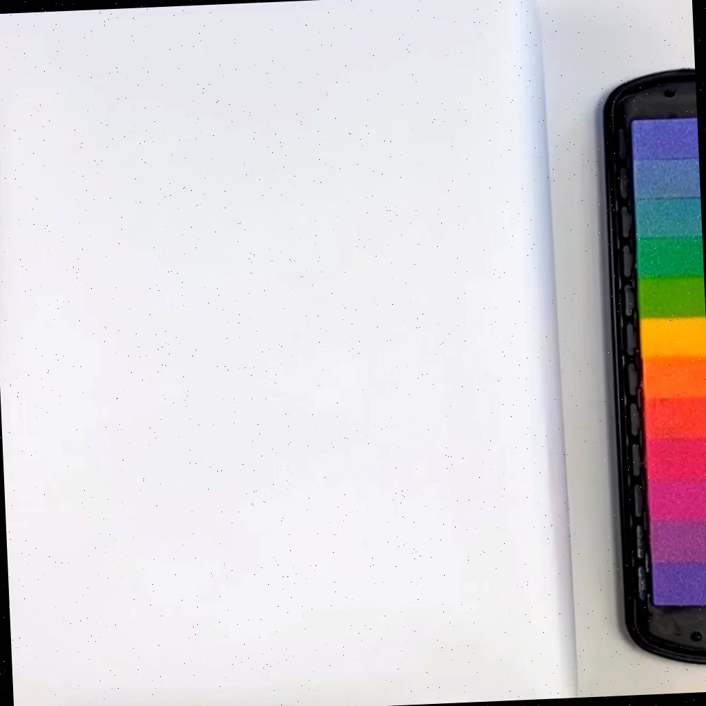 Começando nosso papel de presente de Natal feito em casa: temos um pacote em branco aqui