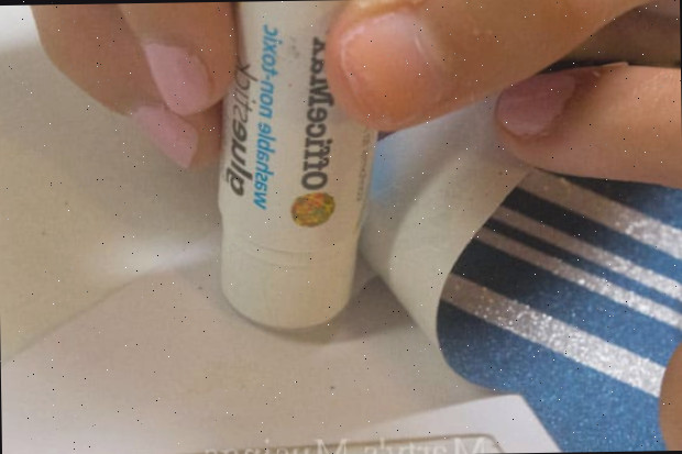 Uma escova de dentes