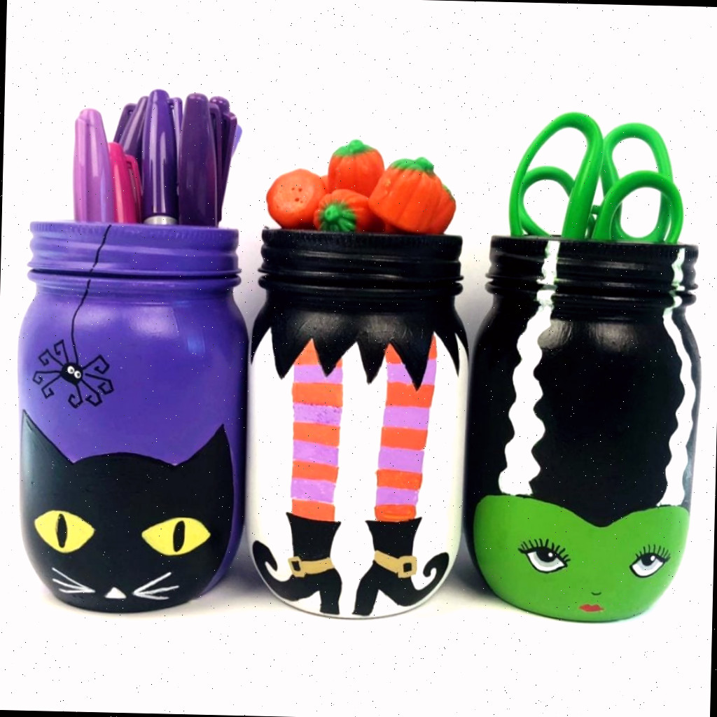 Frascos de Conserva Pintados para o Halloween