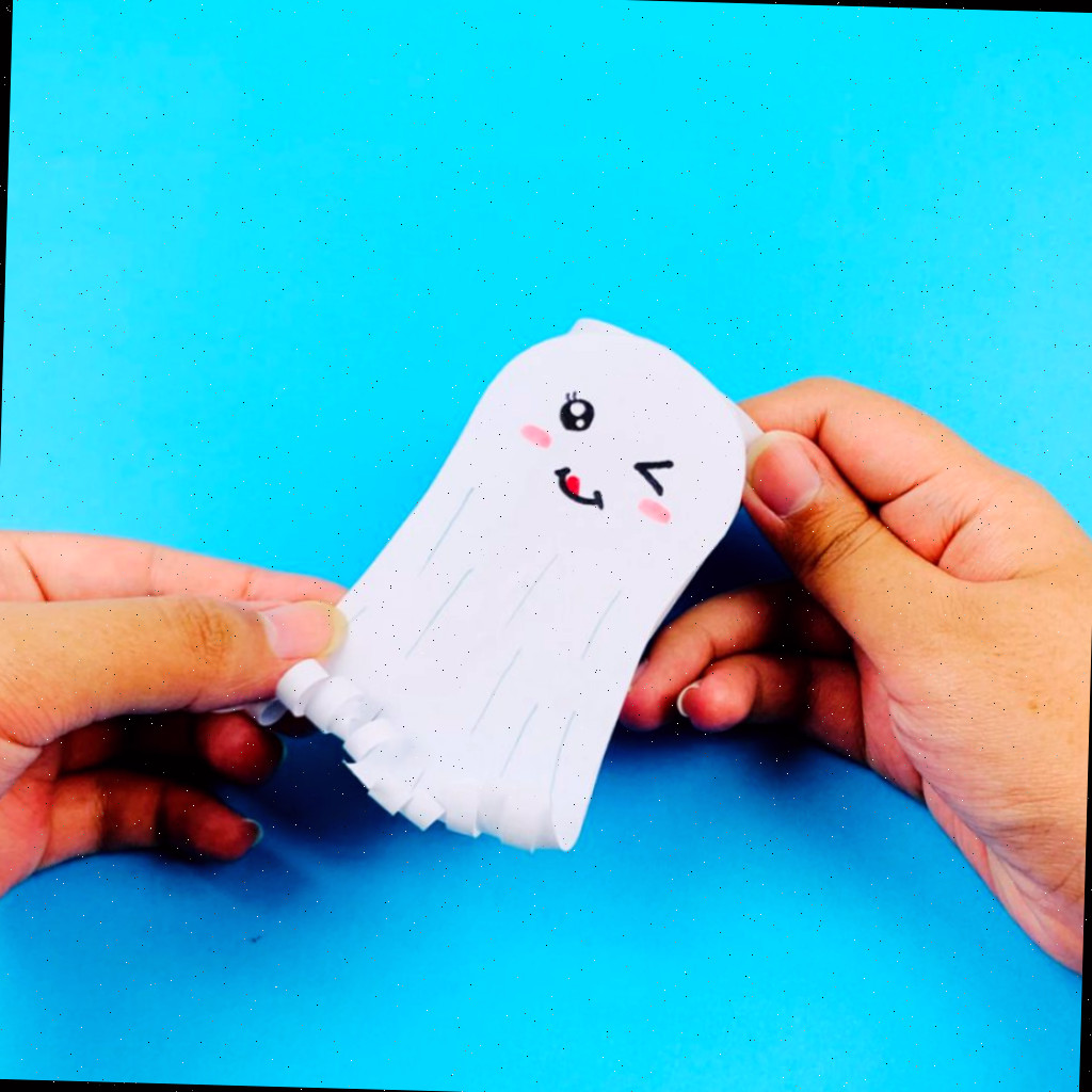 artesanato de fantasma com tubo de papel higiênico