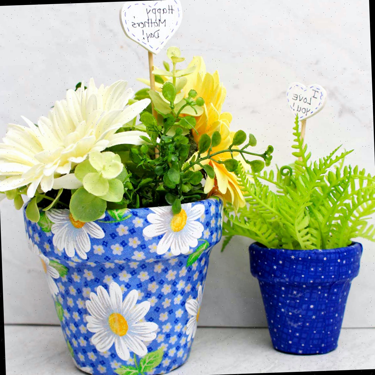 Como Fazer Decoupage em Vasos de Flores com Tecido (Presente para o Dia das Mães)