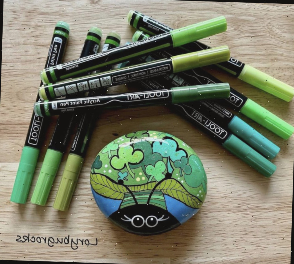 Rocha Pintada de Joaninha com Trevo Verde