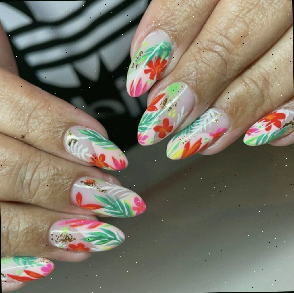 unhas de flor tropical