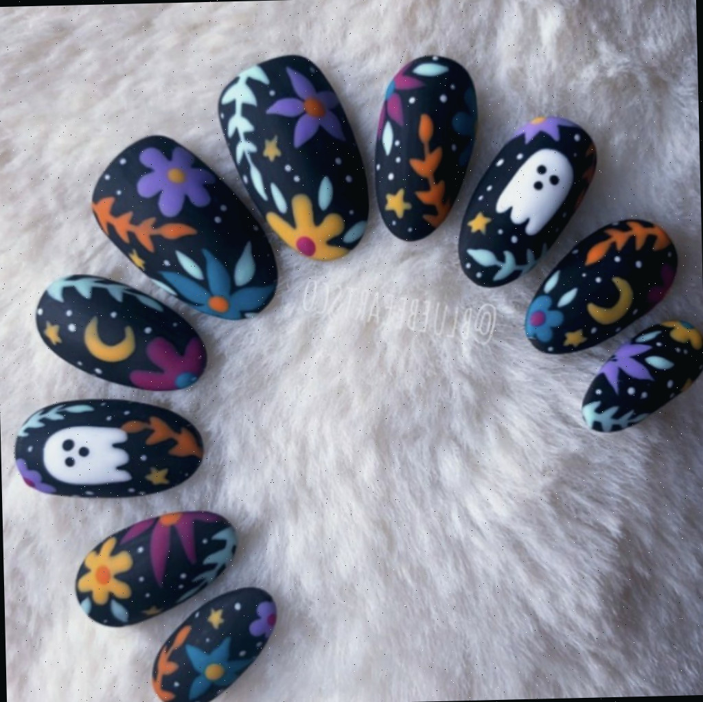 Unhas coloridas para o Halloween