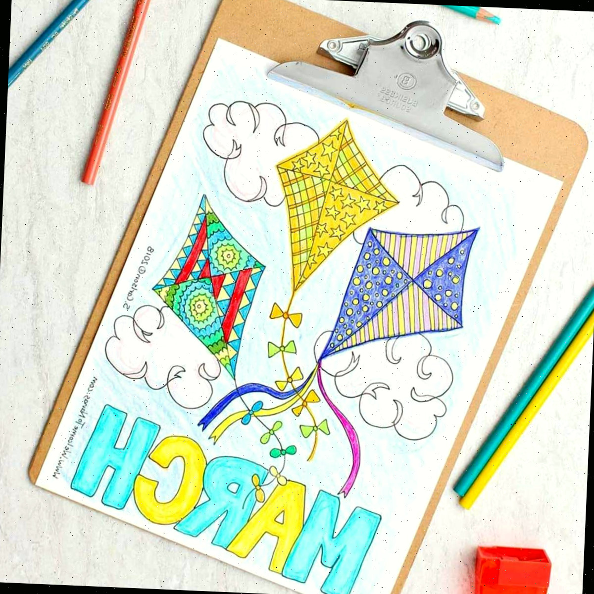Páginas para Colorir do Mês de Março