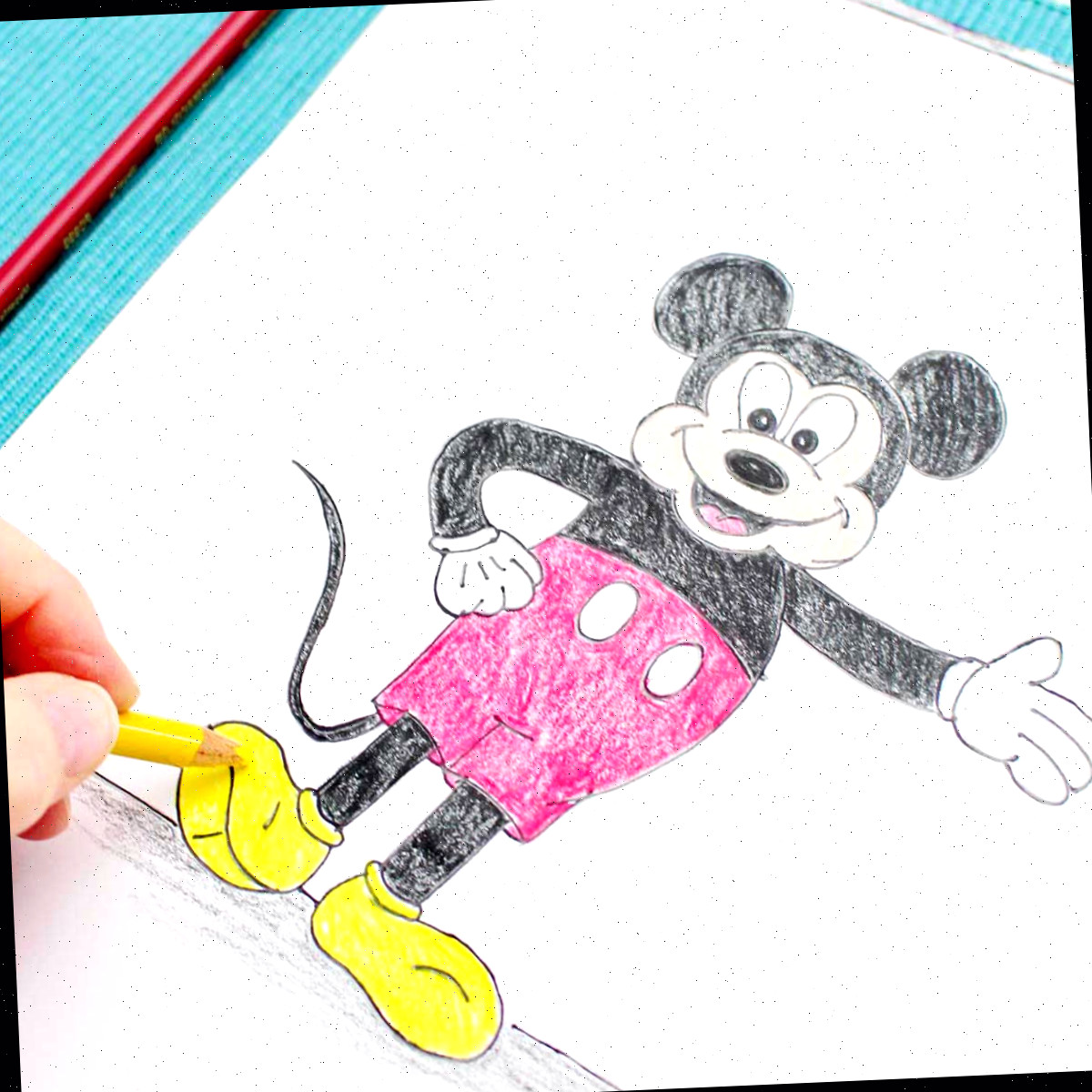 Como Desenhar o Mickey Mouse