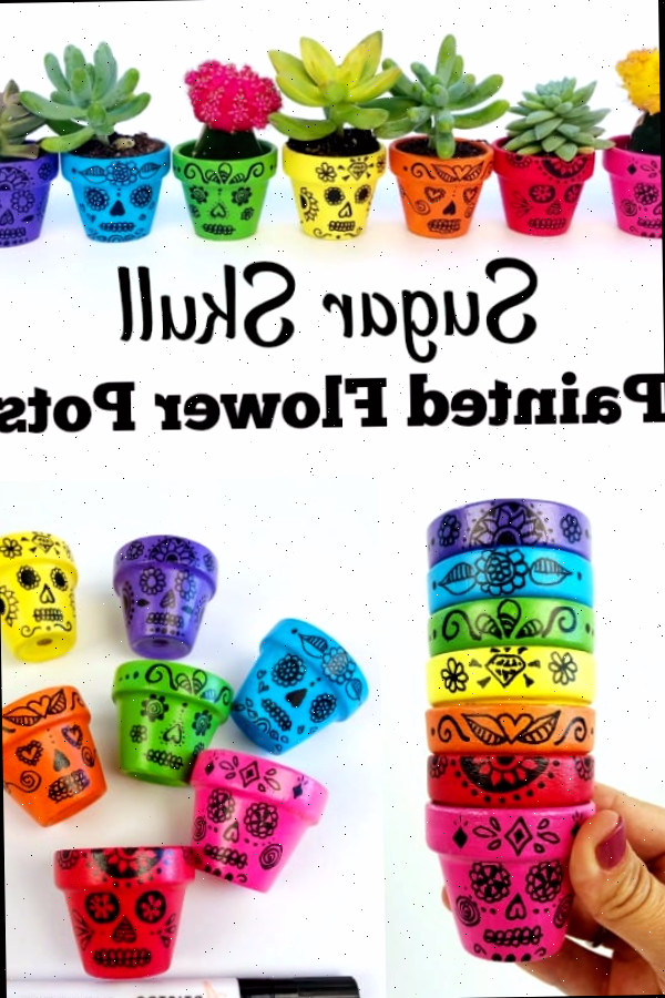 Vasos pintados com caveira mexicana. Artesanato do Dia de los Muertos.