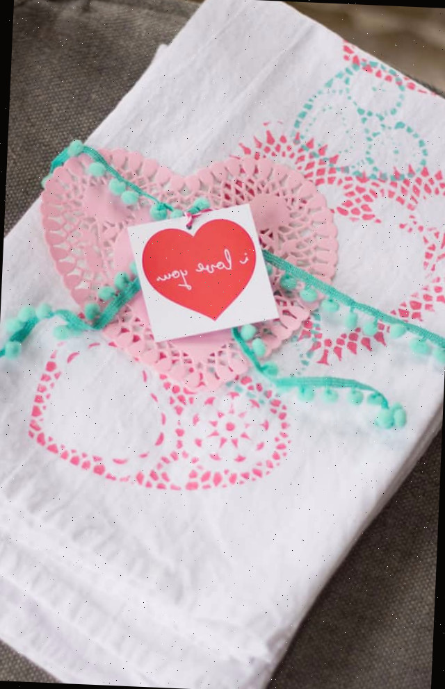 Panos de prato com estampas para o Dia dos Namorados
