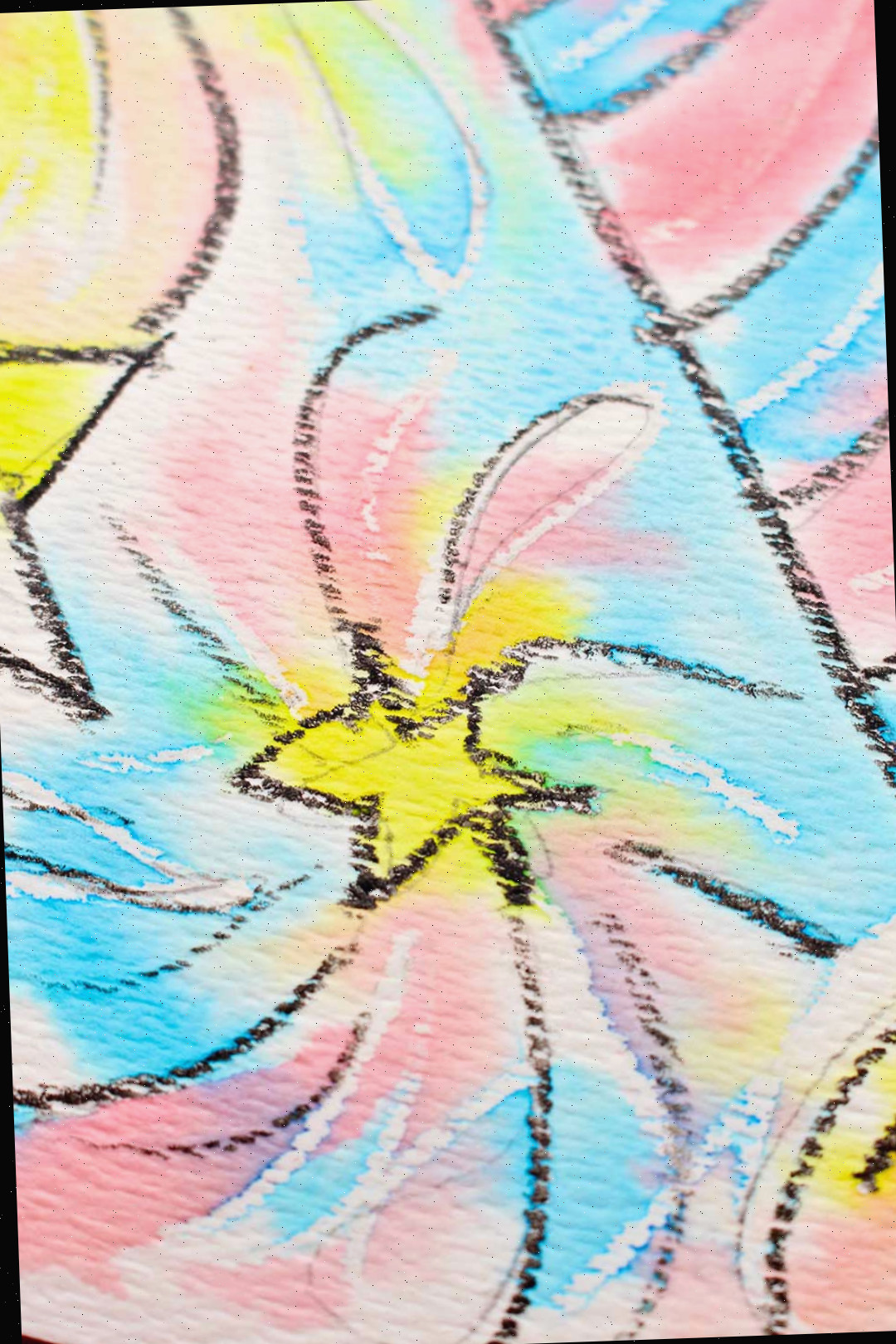 Close-up completo de uma estrela na pintura de resistência em aquarela com giz de cera.
