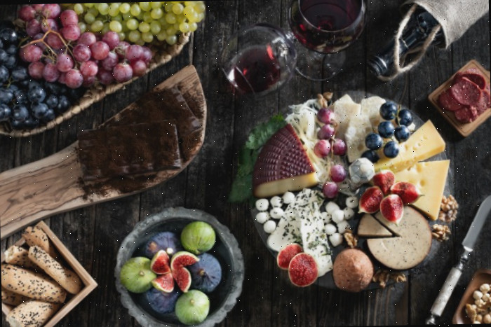 Apresentação de antipasti para uma festa.