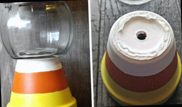 Uma colagem apresentando um vaso de terracota pintado virado para baixo com adesivo em cima à esquerda e o mesmo recipiente colado a um jarro de vidro à direita.