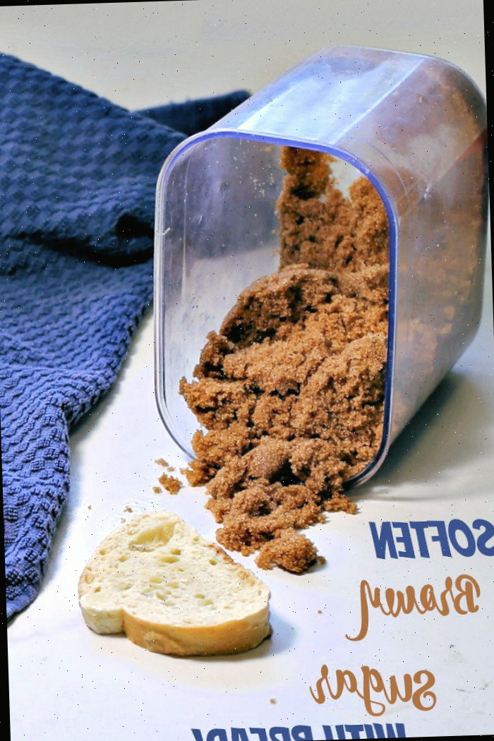 Truque de cozinha — amolecer açúcar mascavo com pão