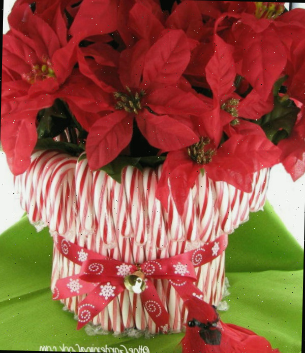 Vaso de pirulito em espiral é um projeto de decoração de Natal fácil
