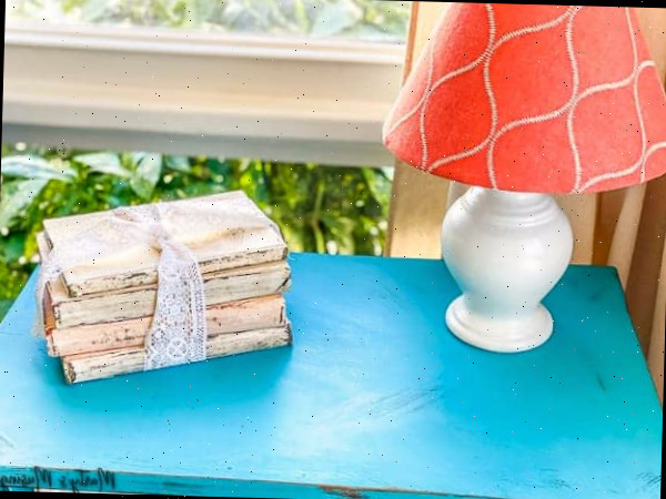 Como Pintar Livros Antigos com Tinta Chalk (usando livros de capa dura)