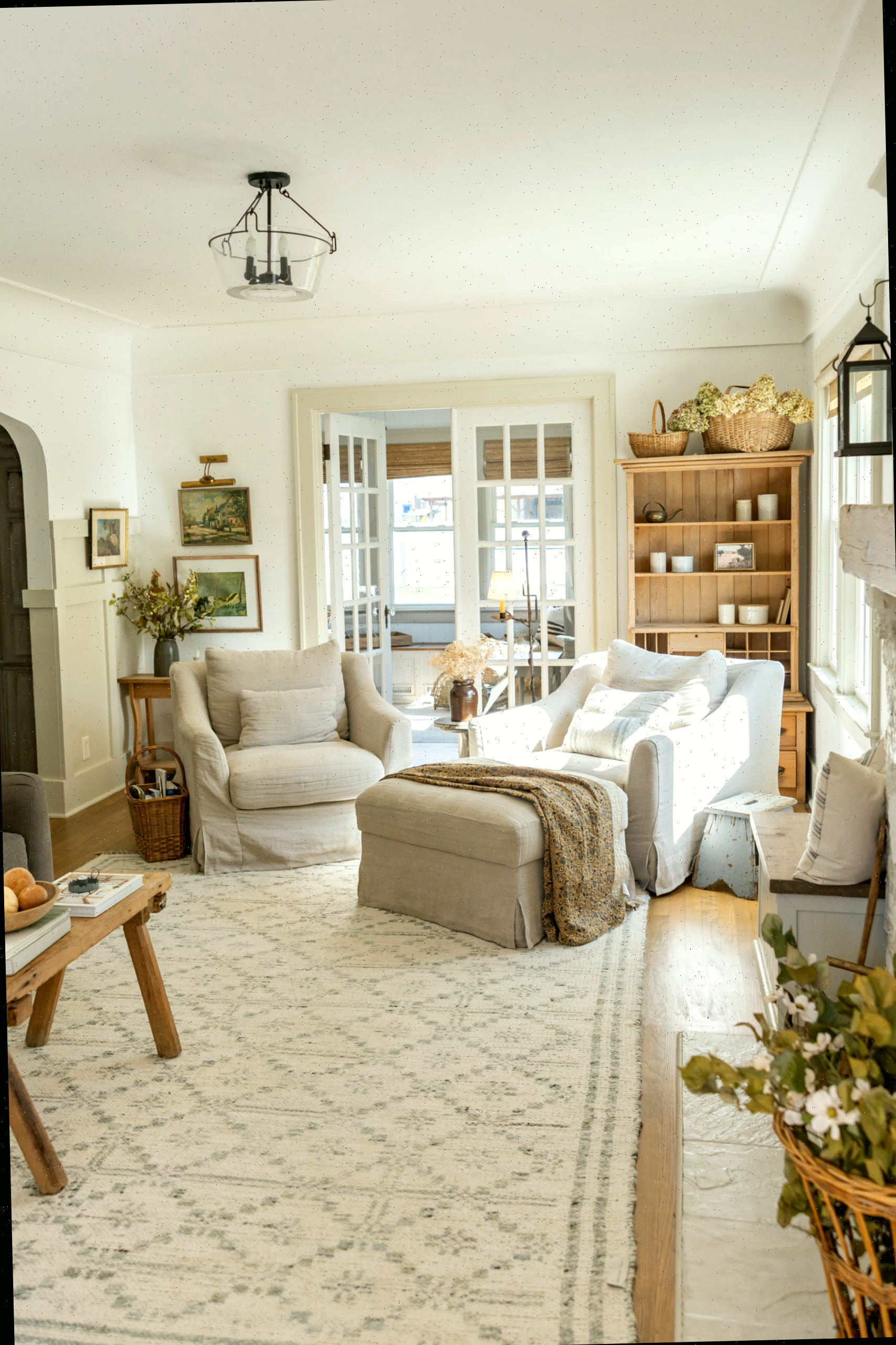 4 Ideias Aconchegantes para a Sala de Estar no Outono (Que Não Envolvem Abóboras!)
