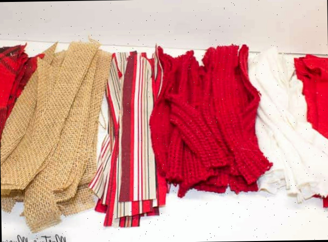 Roupas em uma cama