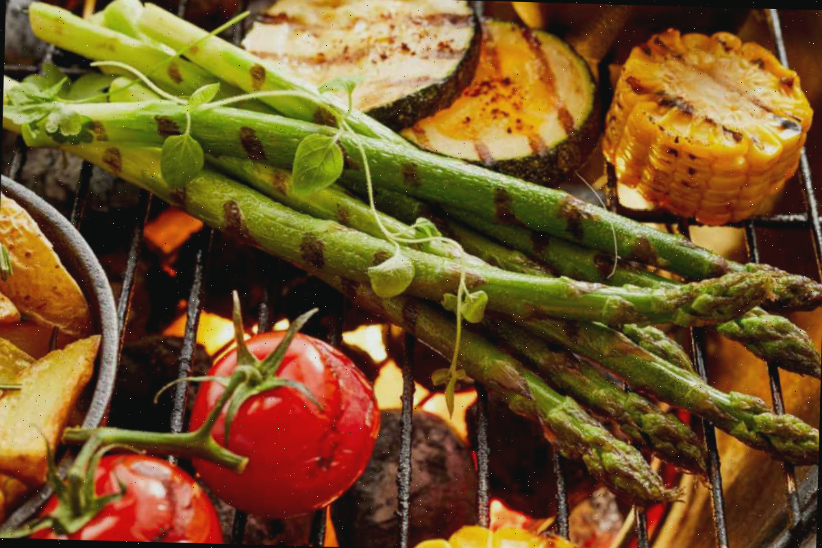 Legumes grelhados Legumes grelhados em um churrasco.