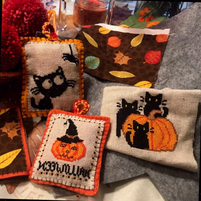 Padrões de Ponto Cruz de Halloween e Kits