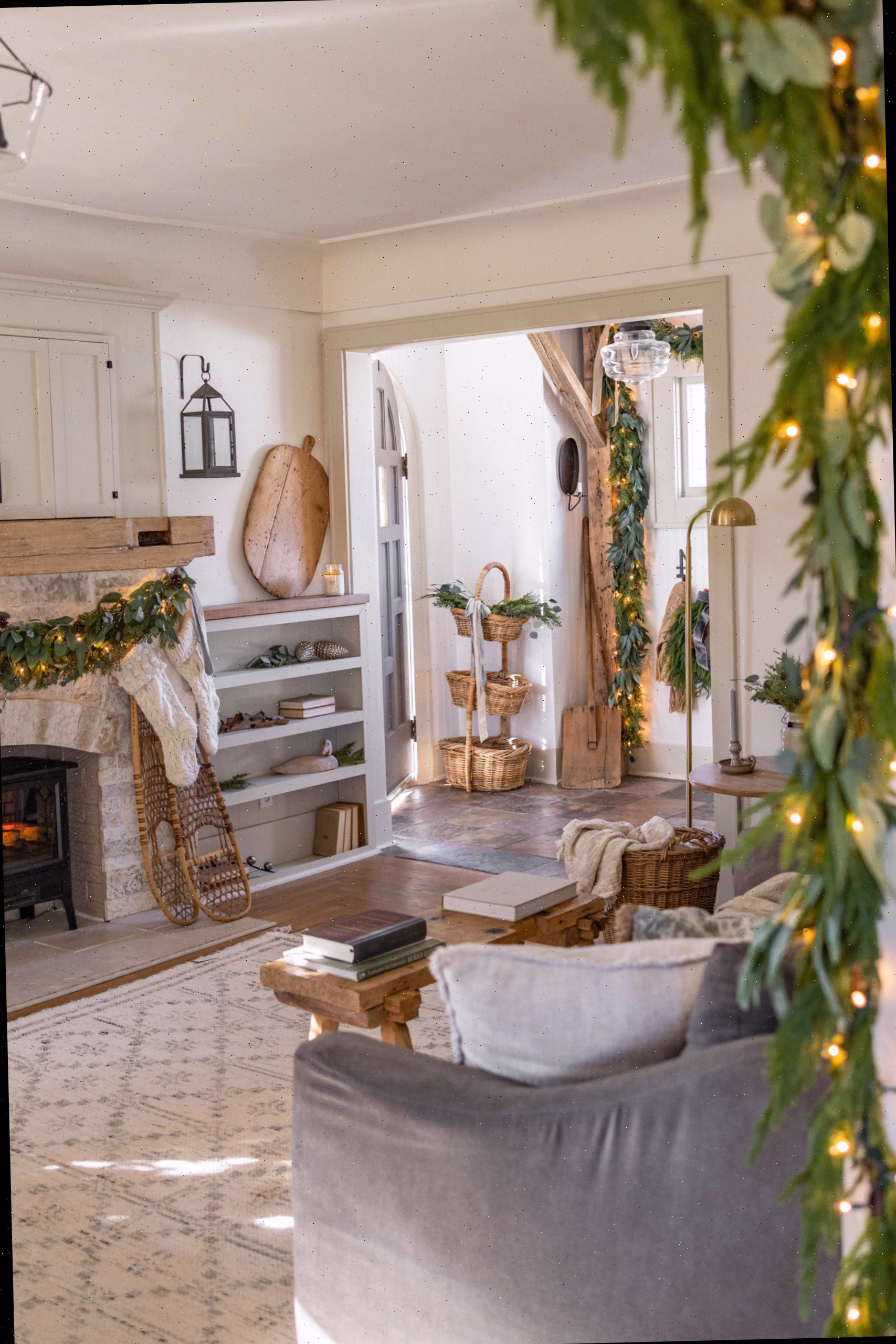 Sala de estar com decoração natalina
