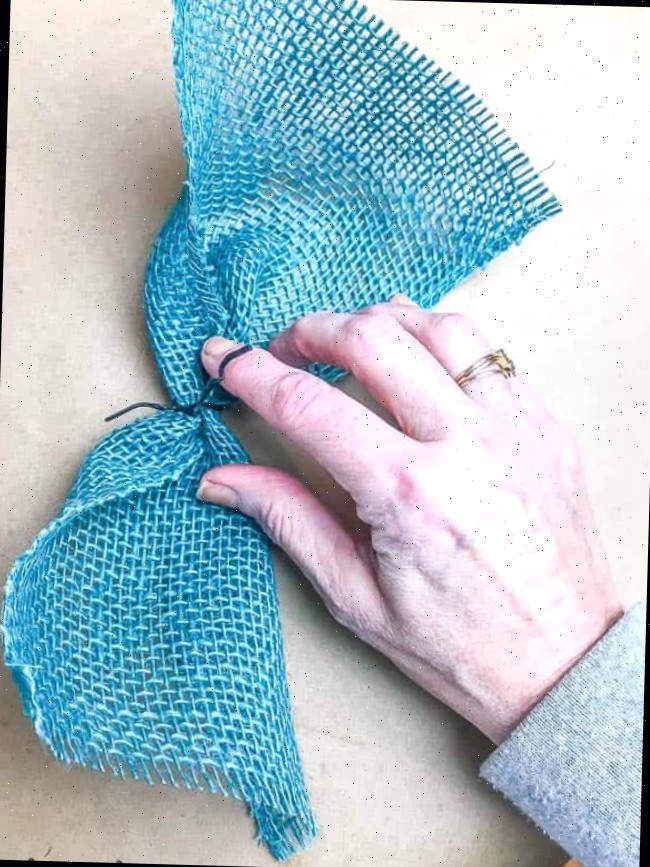 Uma bolsa azul