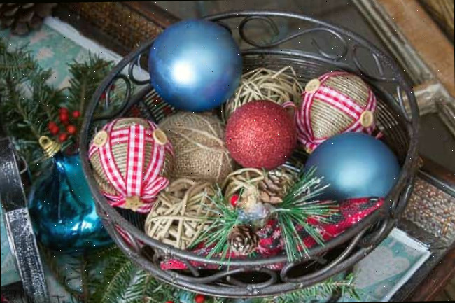 Essas sugestões práticas vão te instruir sobre como usufruir o Natal enquanto você se sente sobrecarregado e realizar mais do que simplesmente sobreviver. Sim, você pode sentir-se feliz mesmo com toda a pressão!