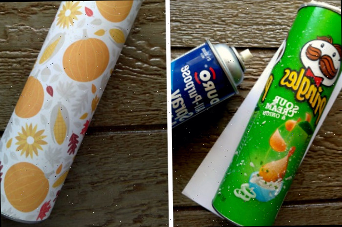 Borrife a lata e embrulhe com o papel de scrapbook