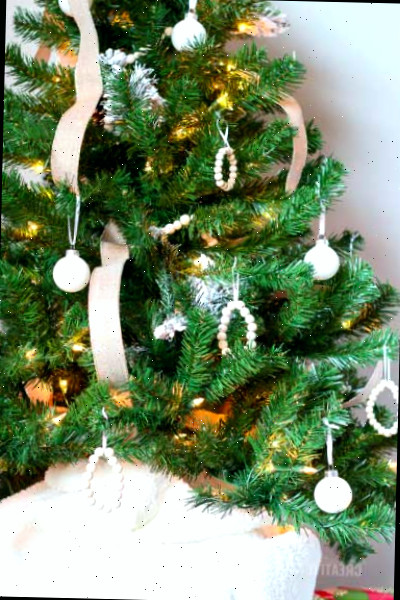 Árvore de Natal de Mesa Branca e em Madeira